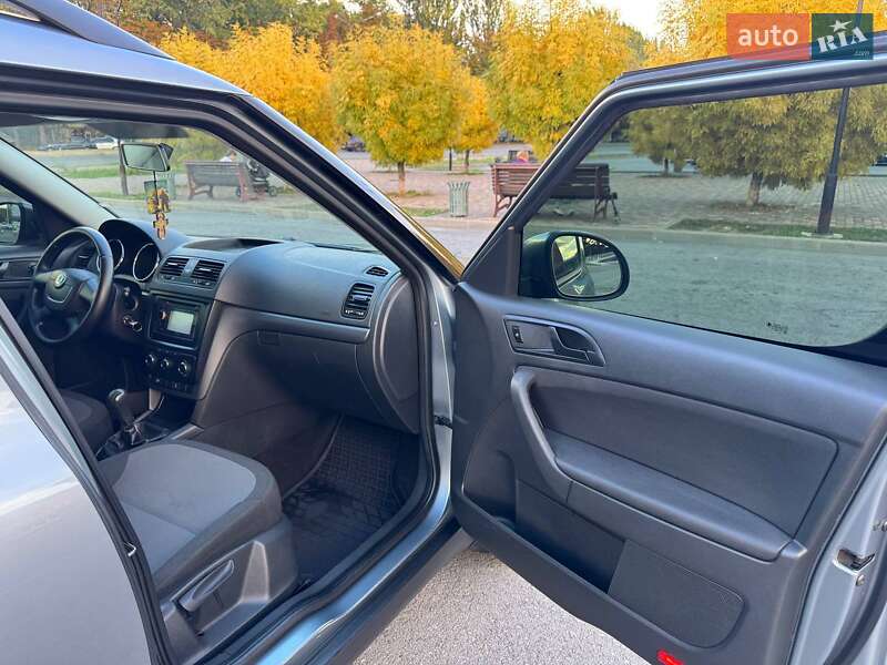 Внедорожник / Кроссовер Skoda Yeti 2009 в Запорожье