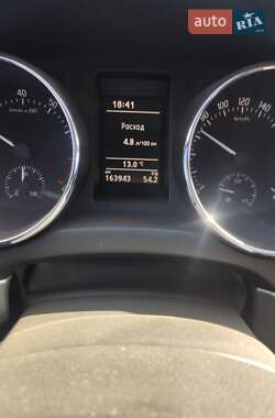 Внедорожник / Кроссовер Skoda Yeti 2012 в 