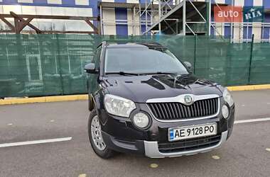 Внедорожник / Кроссовер Skoda Yeti 2011 в Каменском