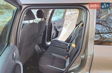 Внедорожник / Кроссовер Skoda Yeti 2013 в 