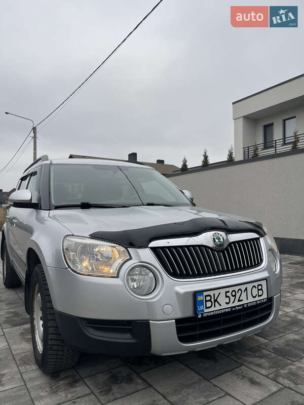 Внедорожник / Кроссовер Skoda Yeti 2012 в Ровно