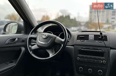 Внедорожник / Кроссовер Skoda Yeti 2010 в 