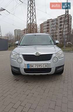 Позашляховик / Кросовер Skoda Yeti 2010 в 