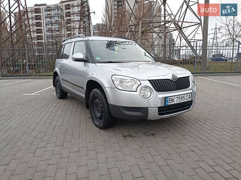 Внедорожник / Кроссовер Skoda Yeti 2010 в Киеве