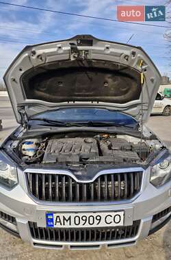 Внедорожник / Кроссовер Skoda Yeti 2015 в 