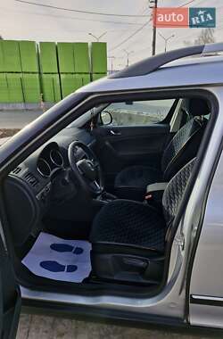Внедорожник / Кроссовер Skoda Yeti 2015 в 