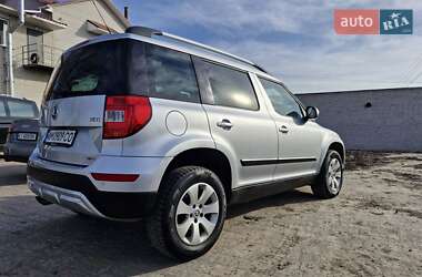 Внедорожник / Кроссовер Skoda Yeti 2015 в 