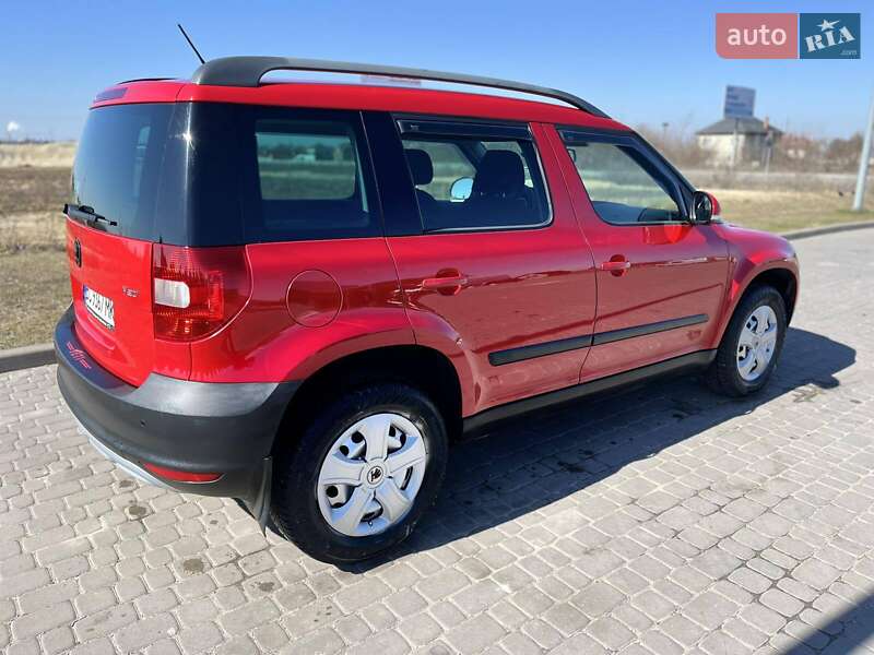 Внедорожник / Кроссовер Skoda Yeti 2010 в Городке