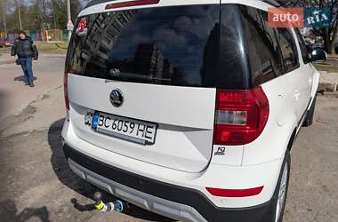 Внедорожник / Кроссовер Skoda Yeti 2015 в 