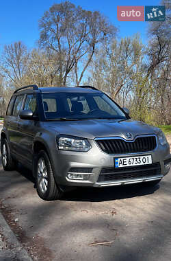 Внедорожник / Кроссовер Skoda Yeti 2014 в 