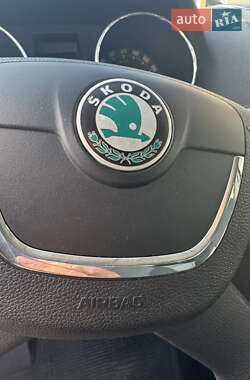 Внедорожник / Кроссовер Skoda Yeti 2012 в 
