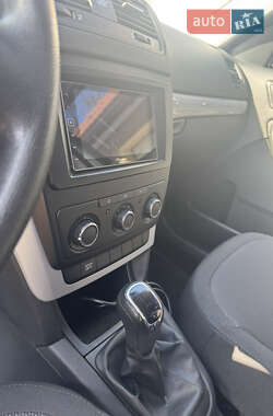 Внедорожник / Кроссовер Skoda Yeti 2012 в 