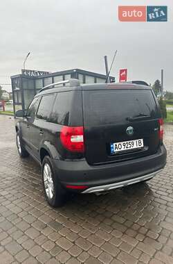 Внедорожник / Кроссовер Skoda Yeti 2009 в 
