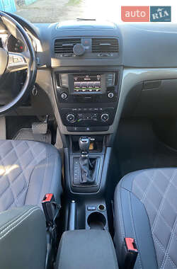 Внедорожник / Кроссовер Skoda Yeti 2016 в 