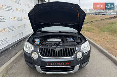 Позашляховик / Кросовер Skoda Yeti 2010 в 