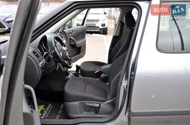 Позашляховик / Кросовер Skoda Yeti 2011 в 