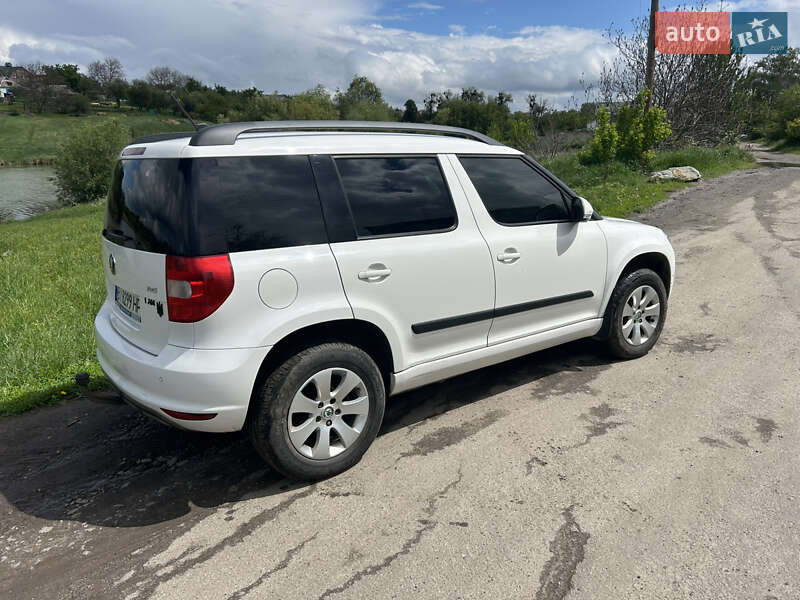 Внедорожник / Кроссовер Skoda Yeti 2011 в Полтаве