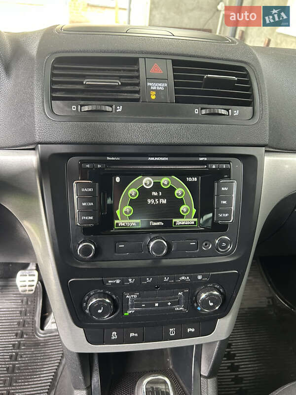 Внедорожник / Кроссовер Skoda Yeti 2011 в Полтаве