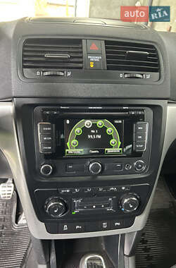 Внедорожник / Кроссовер Skoda Yeti 2011 в 