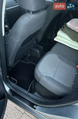 Внедорожник / Кроссовер Skoda Yeti 2010 в 