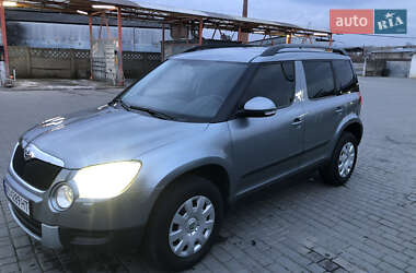 Внедорожник / Кроссовер Skoda Yeti 2010 в 