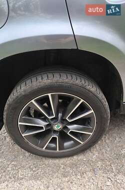 Внедорожник / Кроссовер Skoda Yeti 2013 в 