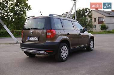Позашляховик / Кросовер Skoda Yeti 2012 в 