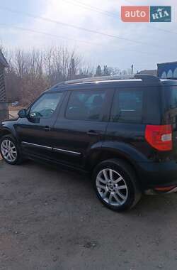 Внедорожник / Кроссовер Skoda Yeti 2012 в 