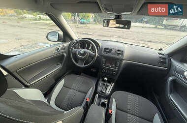 Позашляховик / Кросовер Skoda Yeti 2013 в 