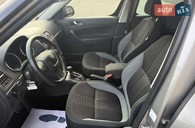 Позашляховик / Кросовер Skoda Yeti 2013 в 