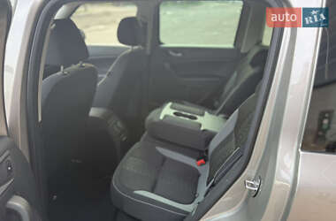 Позашляховик / Кросовер Skoda Yeti 2013 в 