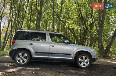 Внедорожник / Кроссовер Skoda Yeti 2012 в 