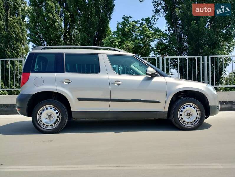 Внедорожник / Кроссовер Skoda Yeti 2011 в Киеве