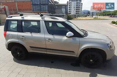 Внедорожник / Кроссовер Skoda Yeti 2014 в 