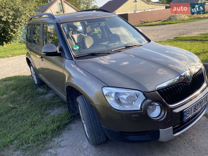 Внедорожник / Кроссовер Skoda Yeti 2013 в 