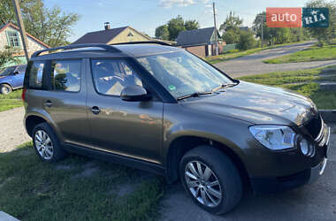 Внедорожник / Кроссовер Skoda Yeti 2013 в 