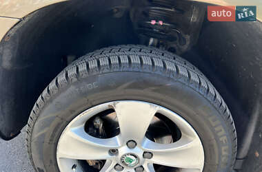 Внедорожник / Кроссовер Skoda Yeti 2012 в 