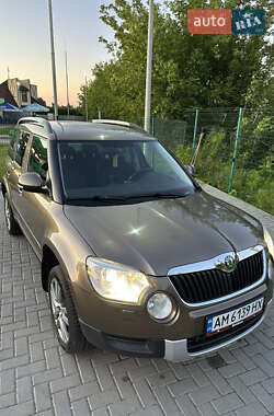 Внедорожник / Кроссовер Skoda Yeti 2011 в 