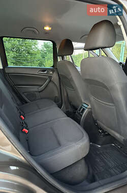 Внедорожник / Кроссовер Skoda Yeti 2011 в 