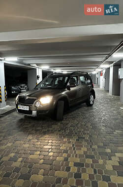 Позашляховик / Кросовер Skoda Yeti 2013 в Києві