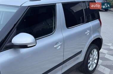 Внедорожник / Кроссовер Skoda Yeti 2010 в 