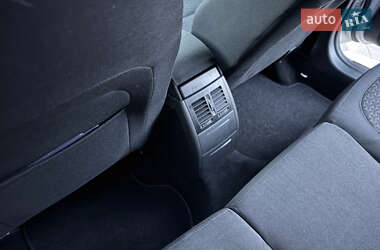 Внедорожник / Кроссовер Skoda Yeti 2010 в 
