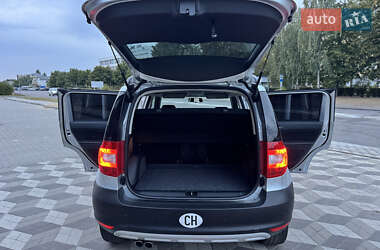 Внедорожник / Кроссовер Skoda Yeti 2010 в 