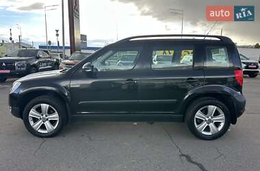 Позашляховик / Кросовер Skoda Yeti 2009 в 