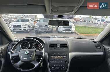 Позашляховик / Кросовер Skoda Yeti 2009 в 