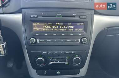 Позашляховик / Кросовер Skoda Yeti 2009 в 