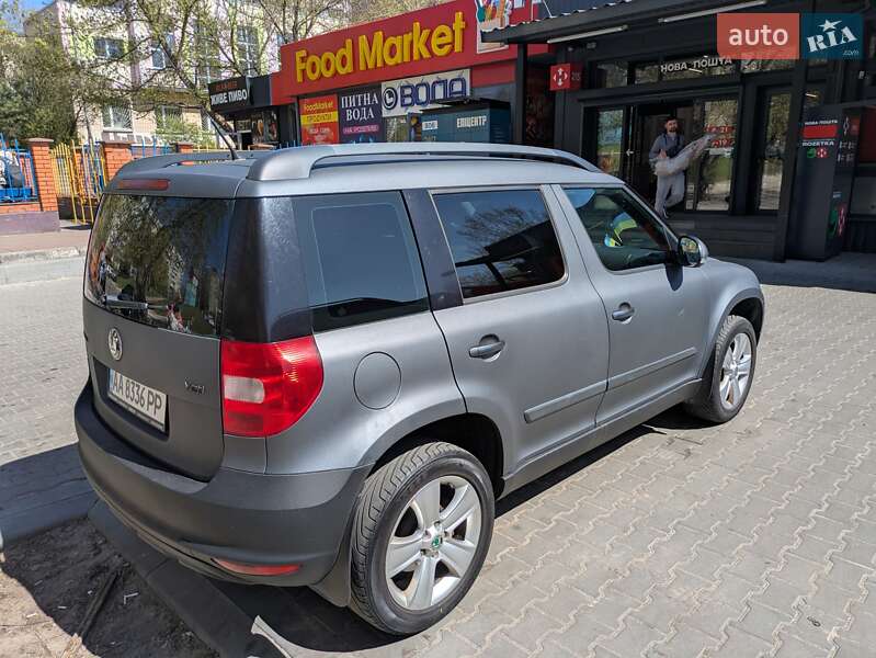 Позашляховик / Кросовер Skoda Yeti 2009 в Києві