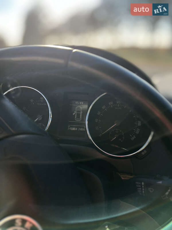 Внедорожник / Кроссовер Skoda Yeti 2010 в Владимире фото 6 Внедорожник / Кроссовер Skoda Yeti 2010 в Владимире