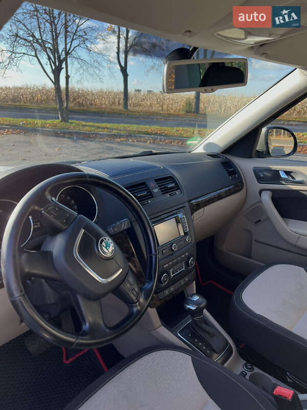 Внедорожник / Кроссовер Skoda Yeti 2010 в Владимире фото 8 Внедорожник / Кроссовер Skoda Yeti 2010 в Владимире