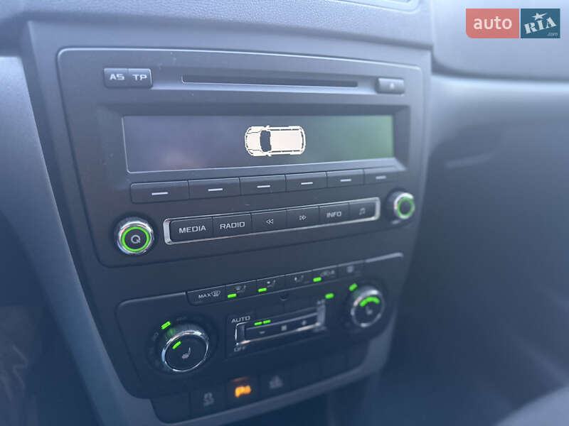 Внедорожник / Кроссовер Skoda Yeti 2014 в Луцке фото 31 Внедорожник / Кроссовер Skoda Yeti 2014 в Луцке